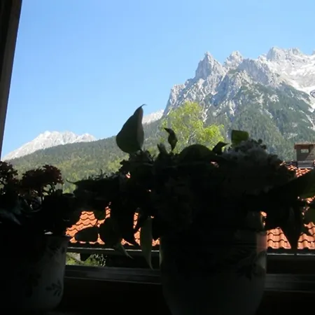 Ferienapartmenthaus Hubertushof Mittenwald Room photo